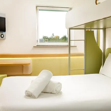 Ibis Budget Arena Hotel 2*